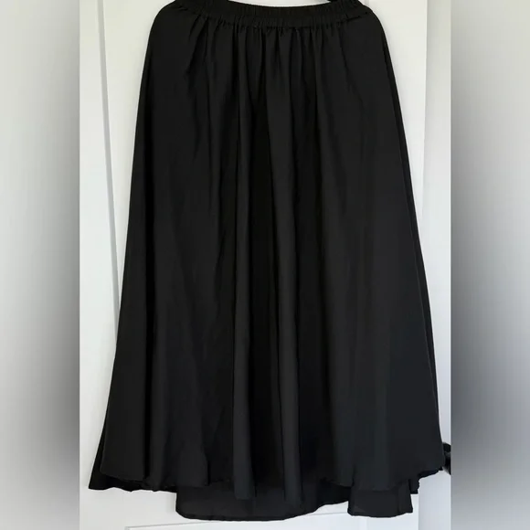 Black Silky Maxi Skirt with Tie Front and POCKETS!!! - Picture 3 of 4